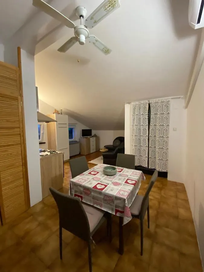 Fulvia Apartment Cunski